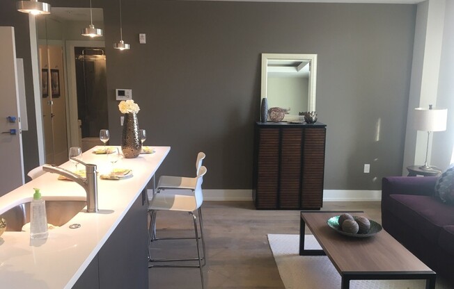 2 beds, 2 baths, 802 sqft, $2,460, Unit 402