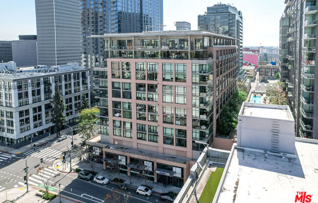 1 bed, 2 baths, 1,200 sqft, $3,495, Unit 716