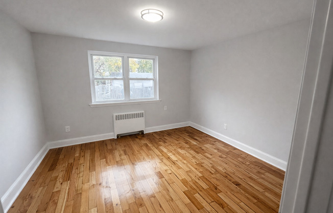 1 bed, 1 bath, 600 sqft, $1,875, Unit B-13