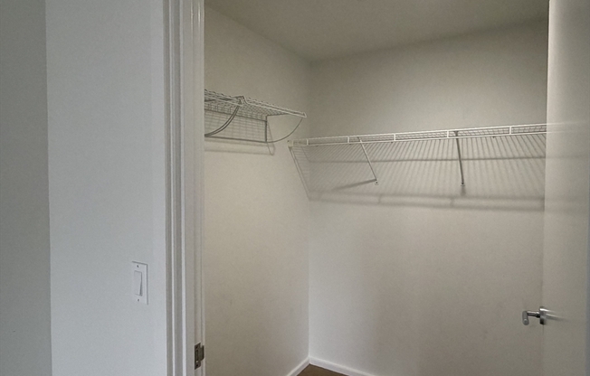 1 bed, 1 bath, 800 sqft, $3,600, Unit 402