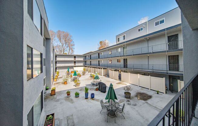 1 bed, 1 bath, $1,900