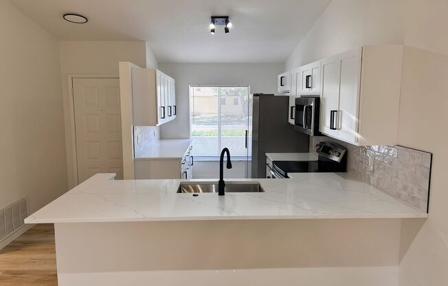 **2/2 Hidden Lakes Villa/ Sanford**