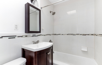 322 W 104 ST