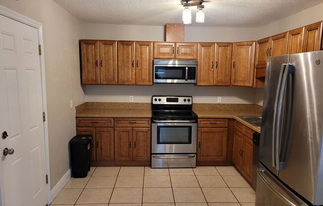 3 beds, 2 baths, $2,000