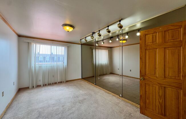 Charming 3 Bedroom/ 1.5 Bathroom Townhome in Frankford, MD!