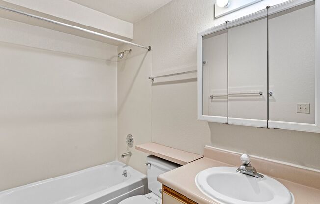 2 beds, 2 baths, 880 sqft, $2,200, Unit A104