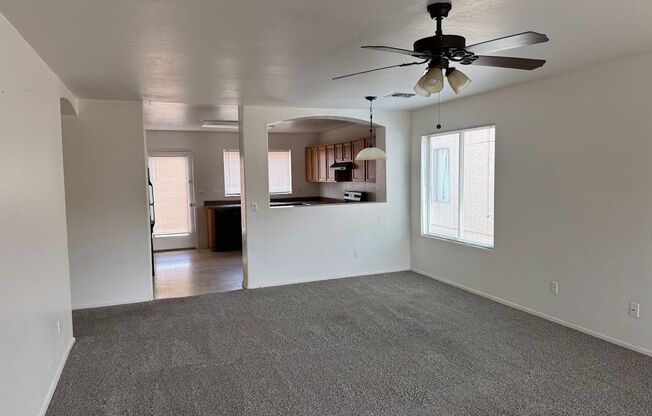 Cozy Home for Rent in Tolleson!
