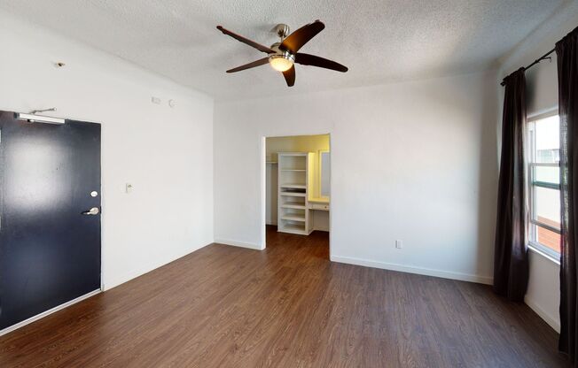 Alex Court Apartments - Apartments Now leasing in Los Feliz...CALL NOW!