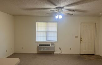 1 bed, 1 bath, 650 sqft, $645, Unit 1615-D