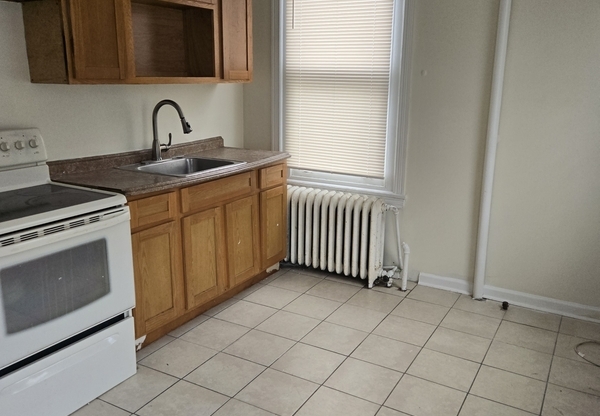 111 E WYOMING AVE