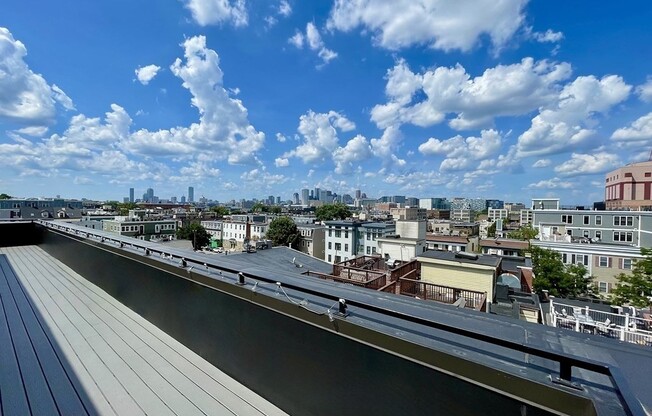 728 E BROADWAY