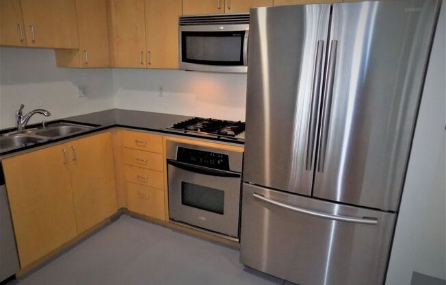 Centre Street Lofts | Top Floor Unit | Top Shelf Upgrades