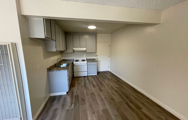 1 bed, 1 bath, 656 sqft, $2,095, Unit 216