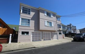 Top Floor 1 Bed/1 Bath in Daly City Available Now!