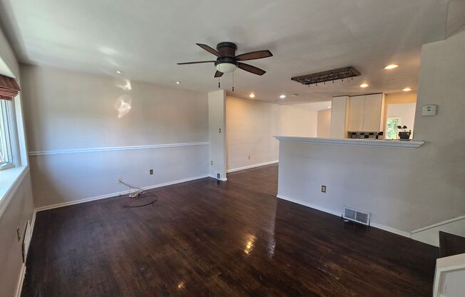Beautiful 3 Bedroom Home - Garden City
