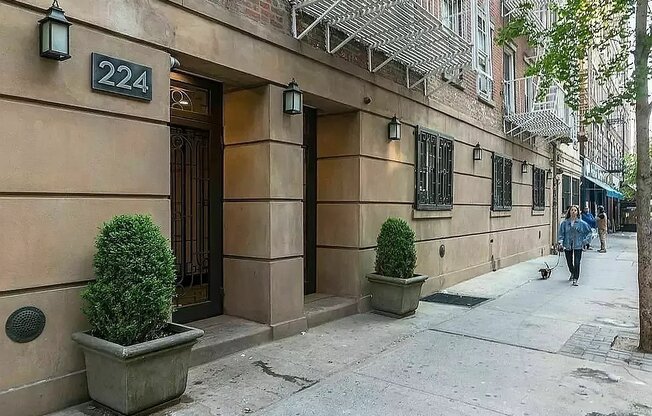Studio, 1 bath, $3,195, Unit E2
