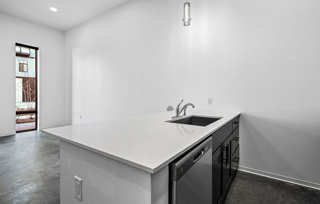 1 bed, 1 bath, 640 sqft, $1,475, Unit 3110