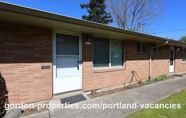 NE 65th Ave - North Tabor single level 1 bedroom apartment