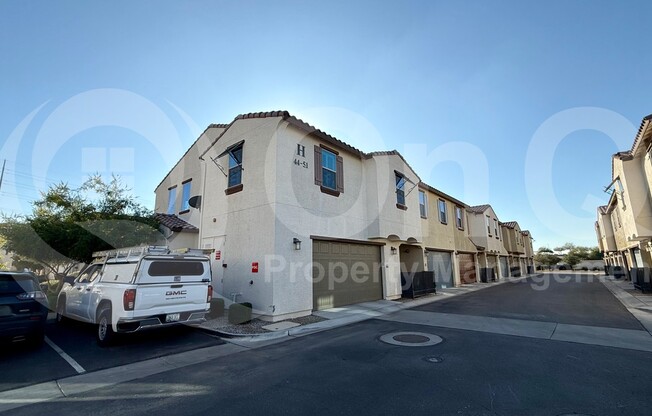 3 beds, 2.5 baths, 2,285 sqft, $3,199, Unit 44