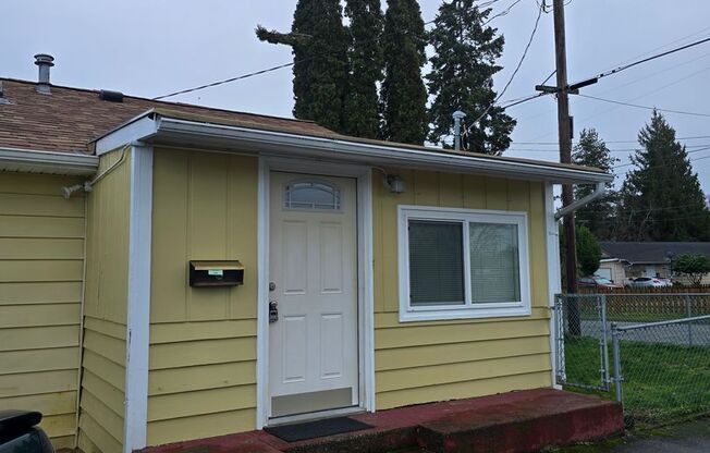 3 Bedroom Duplex in Bremerton