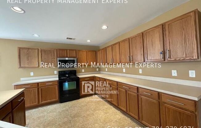 15750 NORMANS LNDG DR