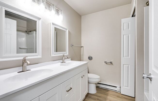 2 beds, 1 bath, 932 sqft, $1,399, Unit 452