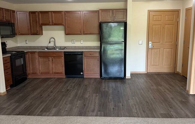 2 beds, 2 baths, 1,027 sqft, $1,549.99, Unit 533-204