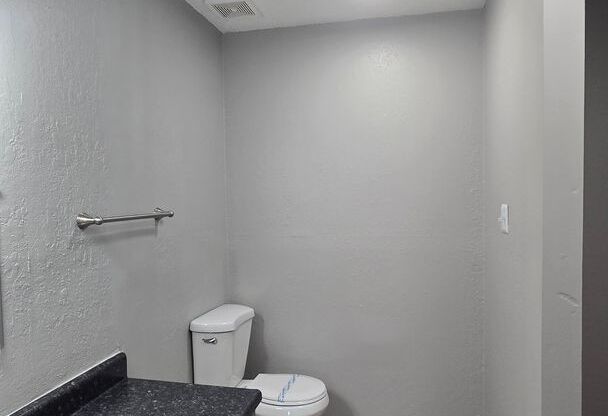 2 beds, 1.5 baths, 954 sqft, $995, Unit 701