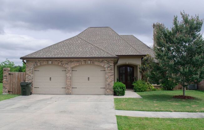 Three Bedroom Home in Lebesque Place Subdivision!