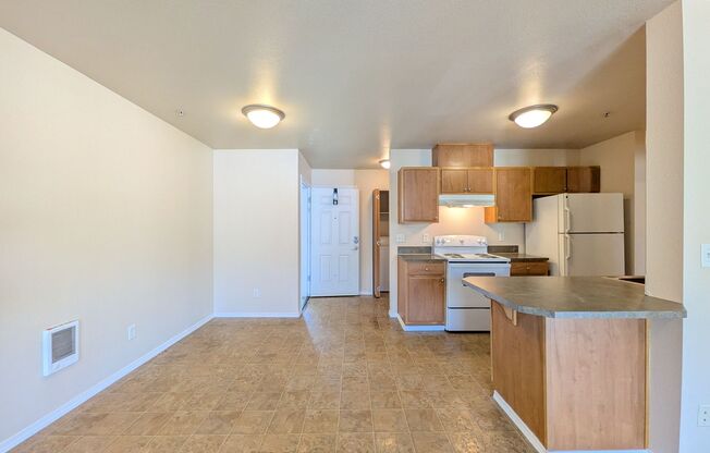 3 beds, 2 baths, 1,180 sqft, $1,529, Unit B303