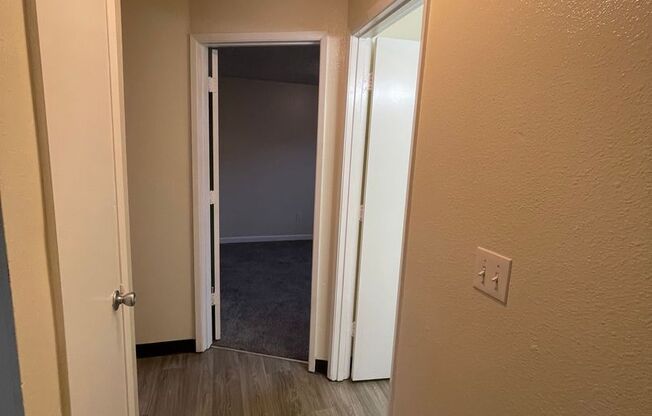 2 beds, 1 bath, 825 sqft, $1,295, Unit 554