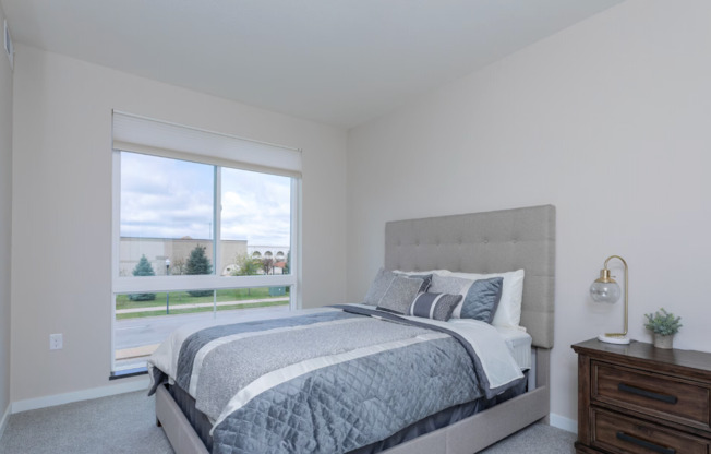 1 bed, 1 bath, 701 sqft, $1,099