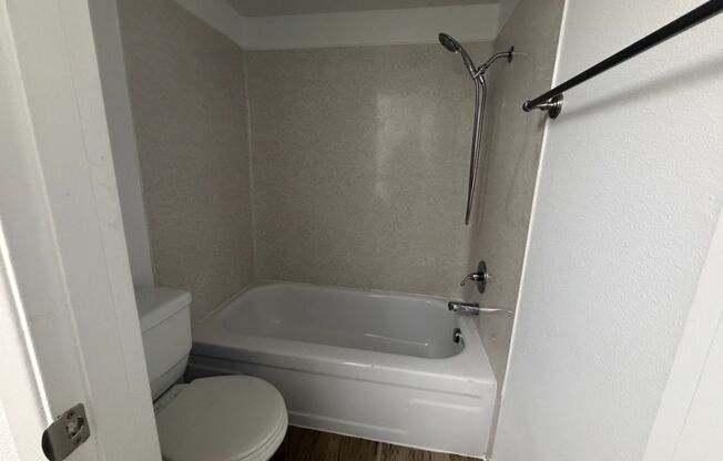 1 bed, 1 bath, 465 sqft, $1,215, Unit 113