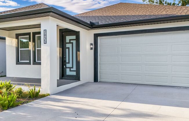 Brand New Construction 4bedroom/3bathroom Home Available Immediately in North St Pete!