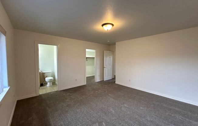 4 beds, 3 baths, $1,850, Unit Russell 275-628