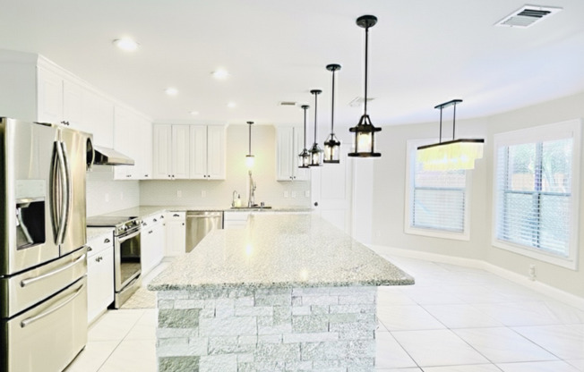 2127 ENCANTO RDG