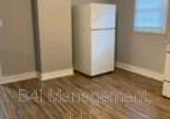 214 GRADY AVE NE