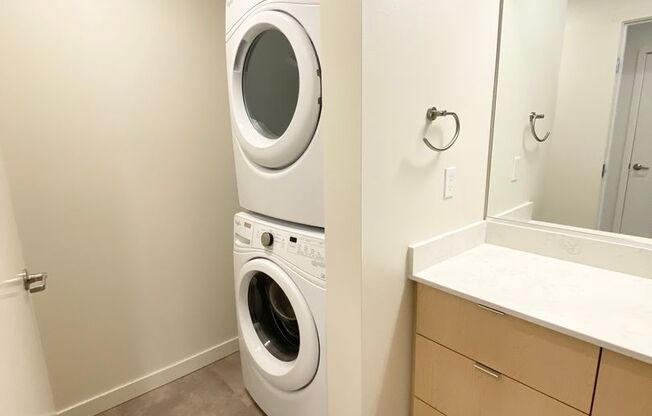 2 beds, 2 baths, 868 sqft, $3,595, Unit 501