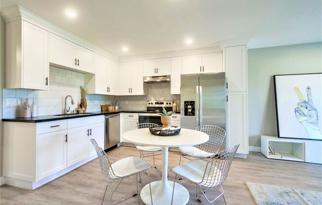 3 beds, 2.5 baths, 1,222 sqft, $3,295, Unit 34