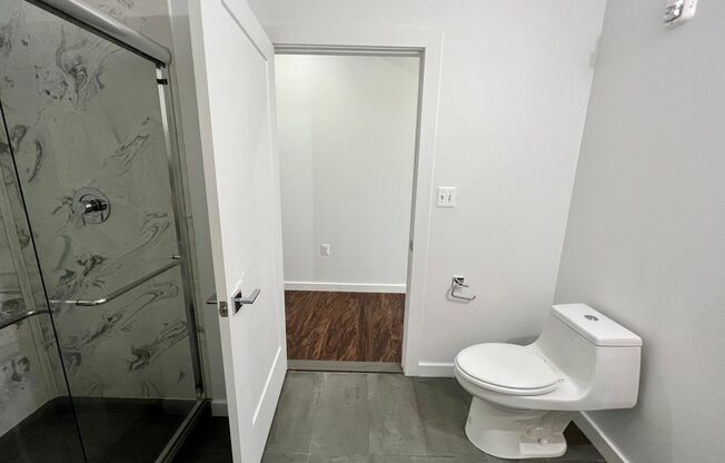 Studio, 1 bath, 403 sqft, $1,404, Unit 304