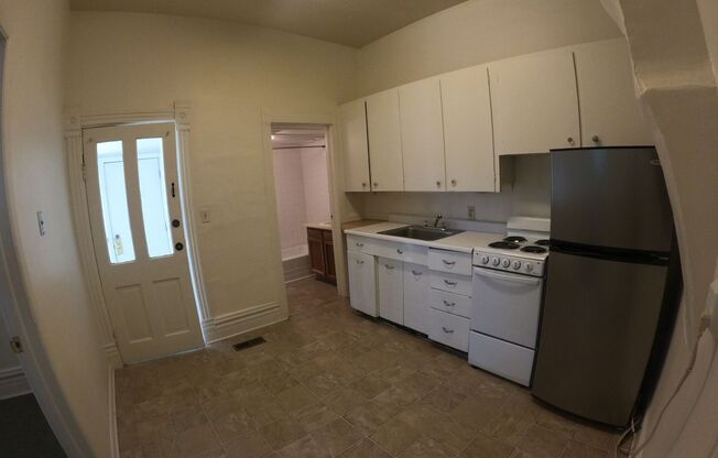 2 beds, 1 bath, 625 sqft, $2,300, Unit 1426-17