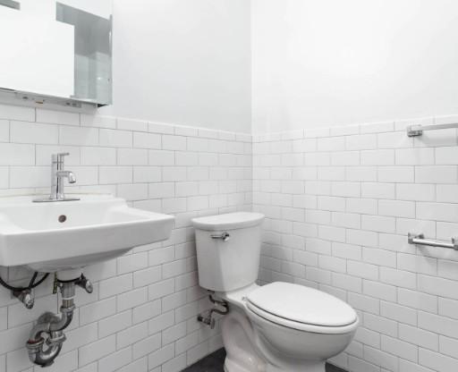 2 beds, 1 bath, $3,400, Unit 1W