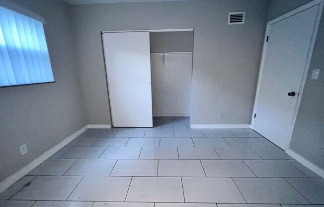 2 beds, 1 bath, 800 sqft, $1,850, Unit 2