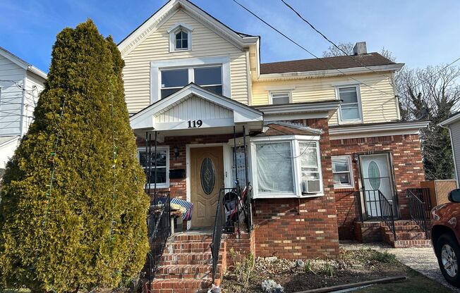 Large 5 Bedroom 2 Bathroom Single Family House for Rent in Long Branch!