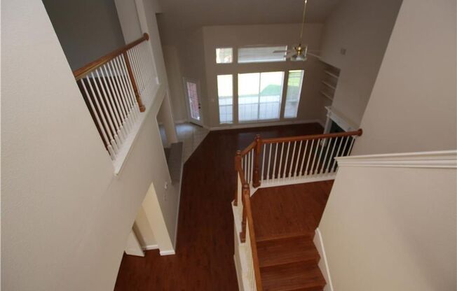 Amazing 5 Bedroom open floor plan house. Paint inside and outside.