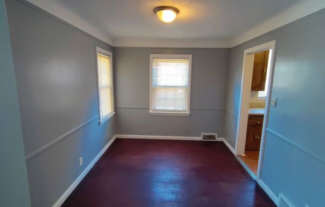 3 bedroom 1 bath bungalow now available! - $1,049/mo