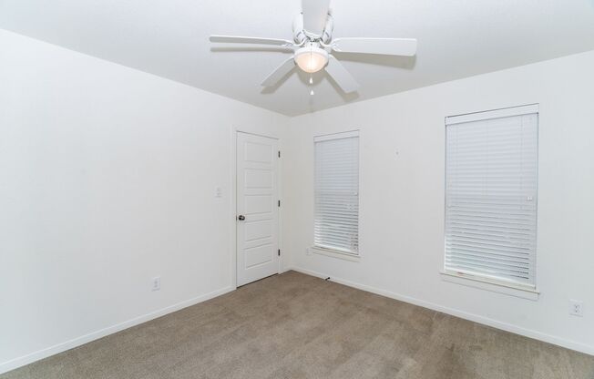 3 Bedroom Near USAA/ Medical Center