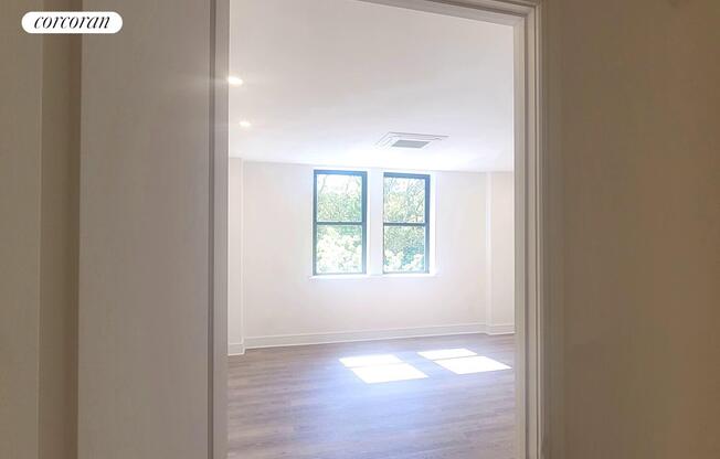 1 bed, 1 bath, $5,500, Unit 4F