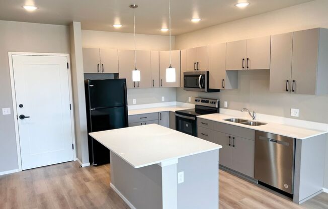 1 bed, 1 bath, 739 sqft, $1,095, Unit Bldg 5 Apt 5408