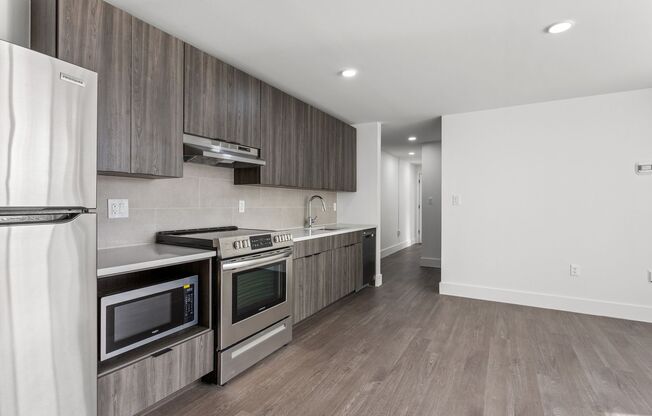 2 beds, 1 bath, 603 sqft, $1,835, Unit 5950-206